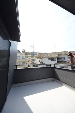 堀越三丁目のバルコニー|南向きの広いバルコニー