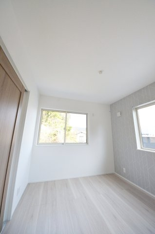 堀越三丁目の洋室|全居室収納スペース有、お部屋が広く綺麗に使えます