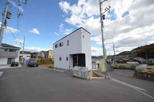 山本6丁目の前面道路含む現地写真|前面道路は広く駐車楽々