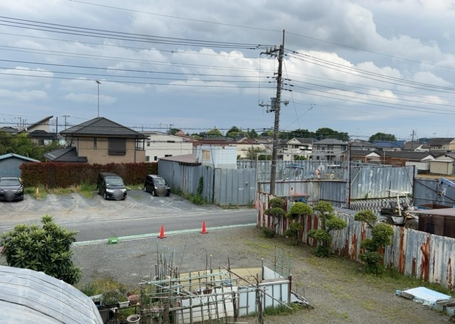 【展望】 | 眺望を気にして物件を探す場合、前面に建物が建っていないか現地で確認しましょう！前面に建物があると景色はもちろん、日当たりや風通しにも影響が出てきます。住んだ時のことを想像しながら現地見学をしましょう。