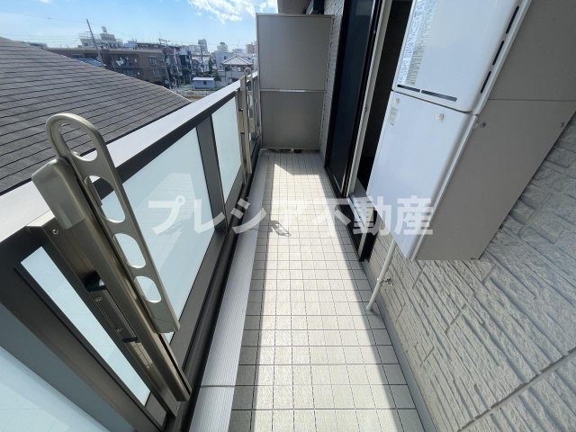 AZURE天道町のバルコニー