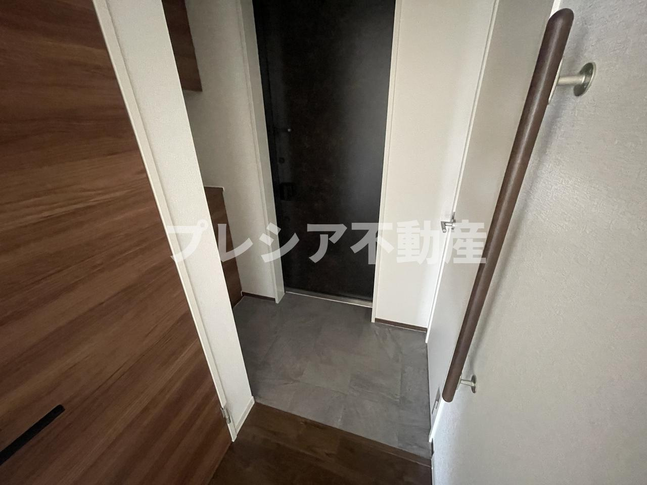 AZURE天道町の玄関