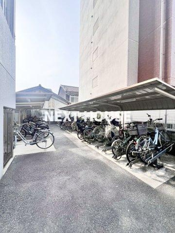 エスリード北田辺第3の駐車場