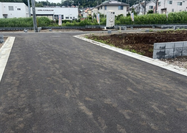 【外観】 | 物件の詳細については、現地を見てわかること以外に、役所や法務局などで調べないとわからないことがあります。そのため、現地に行く場合は、もしこの物件を買ったらどのような生活ができるかをイメージしましょう。