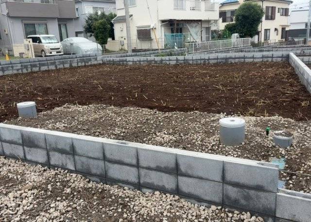 【外観】 | 物件の詳細については、現地を見てわかること以外に、役所や法務局などで調べないとわからないことがあります。そのため、現地に行く場合は、もしこの物件を買ったらどのような生活ができるかをイメージしましょう。