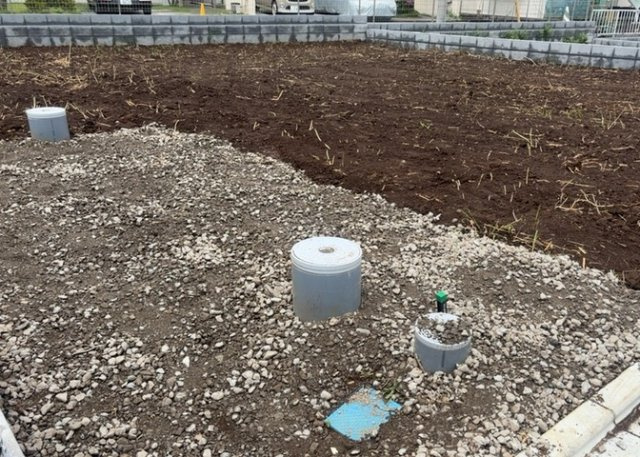 【外観】 | 家を建てる前提で土地を探している場合、地盤の丈夫さは譲れない条件の一つです。地盤が脆弱だと追加工事が必要となります。また、過去に地盤沈下や液状化現象を起こした土地は、できるだけ避けた方がいいでしょう。