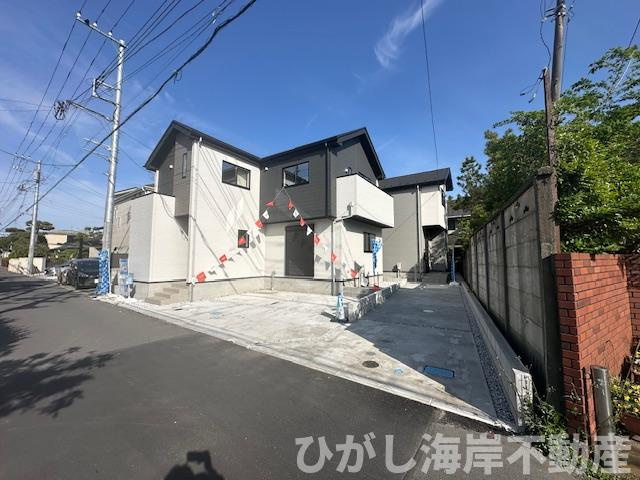 藤沢市鵠沼松が岡３丁目　新築戸建　全２棟の前面道路含む現地写真|現地外観