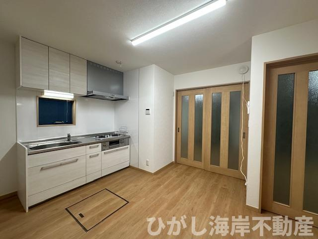 藤沢市辻堂東海岸３丁目　中古戸建の居間・リビング|8帖　LDK