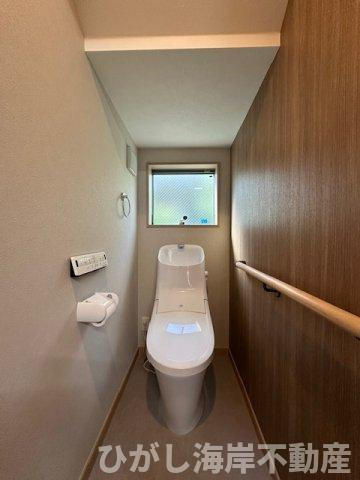 藤沢市辻堂東海岸３丁目　中古戸建のトイレ|洗浄機能付きお手洗い