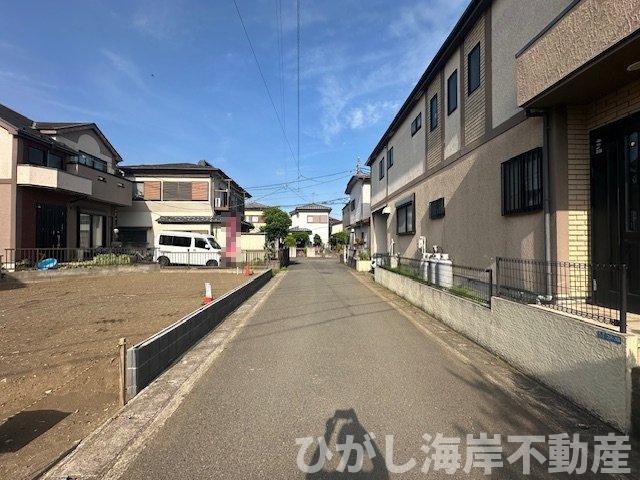 茅ヶ崎市香川２丁目　新築戸建　の前面道路含む現地写真|4月24日撮影　建築前　現地外観