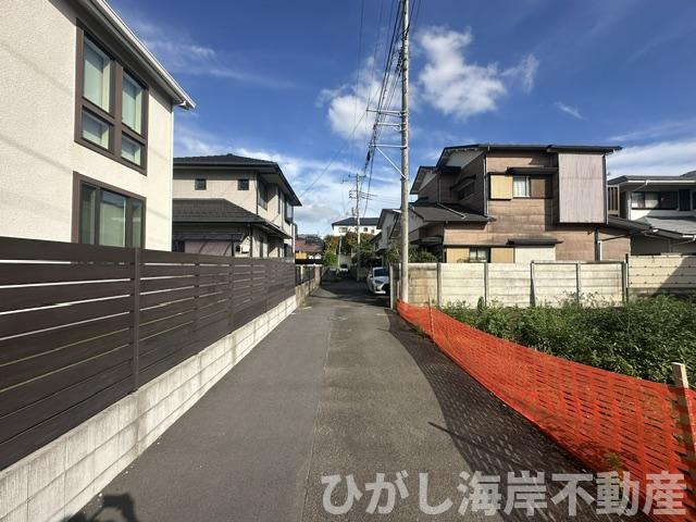 藤沢市鵠沼松が岡4丁目　売地の前面道路含む現地写真|現地外観