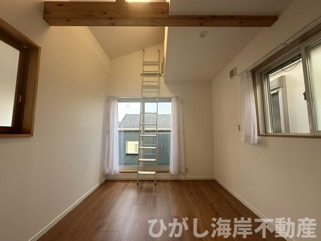 藤沢市片瀬2丁目　中古戸建の洋室|新規リフォーム完了！　5.5帖　洋室