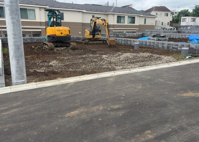【外観】 | 土地の面積＝住宅面積ではありません。建ぺい率の問題などで、土地のある場所によって住宅を建てられる面積は限られています。高さもしかり、「土地」という言葉の中には、建築条件も含まれると考えておきましょう。