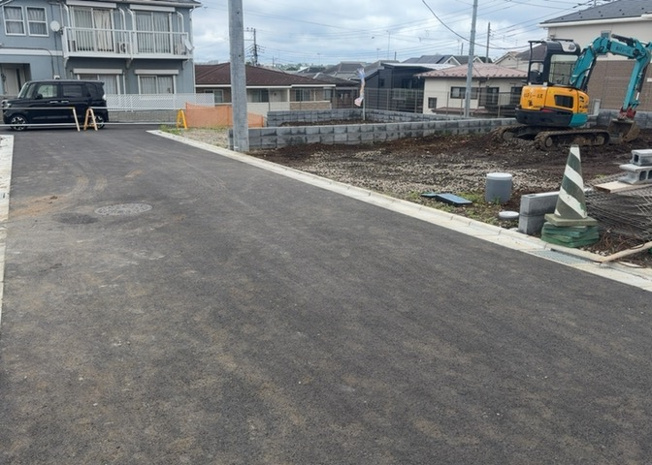 【外観】 | 物件の詳細については、現地を見てわかること以外に、役所や法務局などで調べないとわからないことがあります。そのため、現地に行く場合は、もしこの物件を買ったらどのような生活ができるかをイメージしましょう。