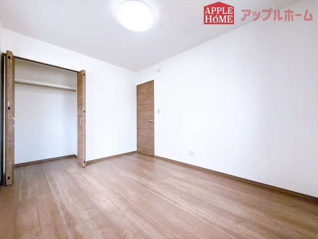 [新築住宅] 東松山市松山町 第1期 全5区画の洋室|２階居室は全室収納あり！たっぷりある収納活用でお部屋もキレイを保てます♪