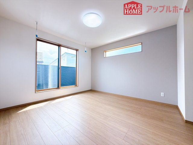 [新築住宅] 東松山市松山町 第1期 全5区画の洋室|２階居室は全室収納あり！たっぷりある収納活用でお部屋もキレイを保てます♪