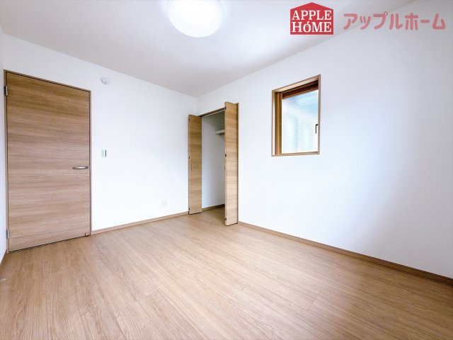 [新築住宅] 東松山市松山町 第1期 全5区画の洋室|２階居室は全室収納あり！たっぷりある収納活用でお部屋もキレイを保てます♪