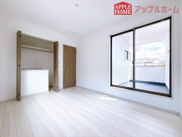 [新築住宅] 熊谷市江南中央1丁目 全1邸の洋室|２階居室は全室収納あり！たっぷりある収納活用でお部屋もキレイを保てます♪