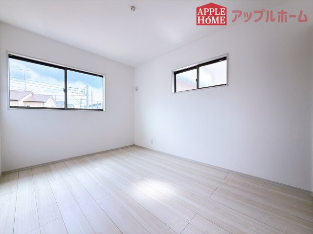[新築住宅] 熊谷市江南中央1丁目 全1邸の洋室|２階居室は全室収納あり！たっぷりある収納活用でお部屋もキレイを保てます♪
