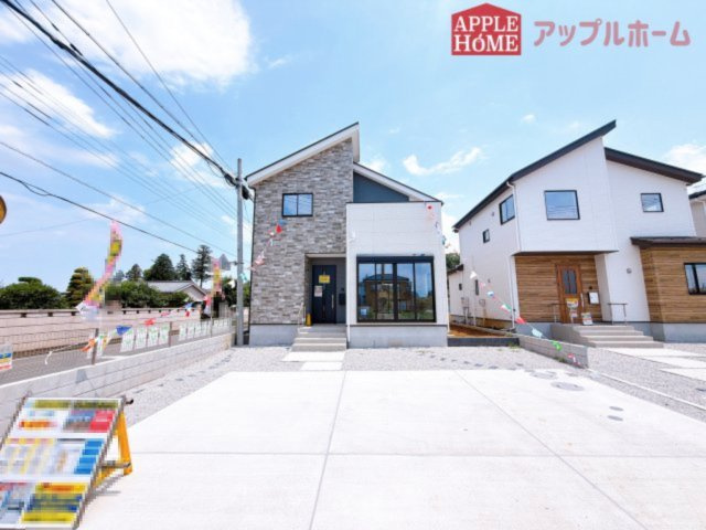 [新築住宅] 鶴ヶ島市上新田 1期 全3棟の外観|◆外観写真◆スタイリッシュな外観が目を引くお洒落ハウス！ぜひ一度内覧へお越しください！物件の魅力沢山お伝えします！いつでもお気軽にお問合せOKです！TEL「0120-466263」