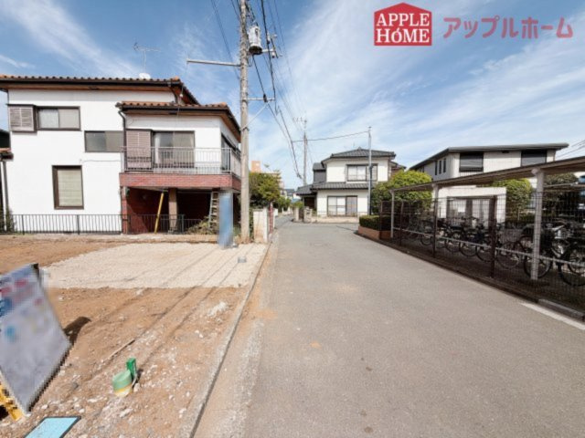 [新築住宅] 鶴ヶ島市藤金 第15 全1棟の前面道路含む現地写真