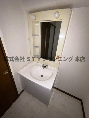 仲介手数料0円！サンライズ中野の独立洗面台