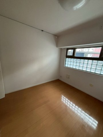 ブライズ早稲田東の居間・リビング