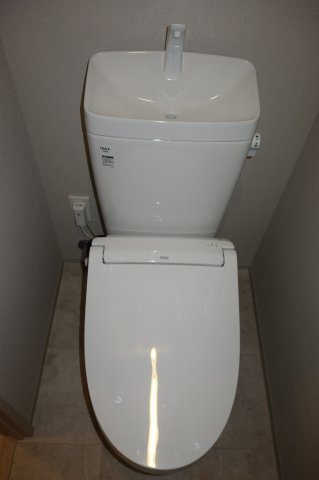 ウエリスアーバン住吉EASTのトイレ
