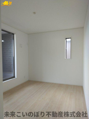【寝室】 | Cradlegarden加須市北下新井第5　3号棟 | 主寝室は大型ベッドもラクラク設置できます♪ゆとりある動線も確保でき、ゆったりとお寛ぎいただけます♪