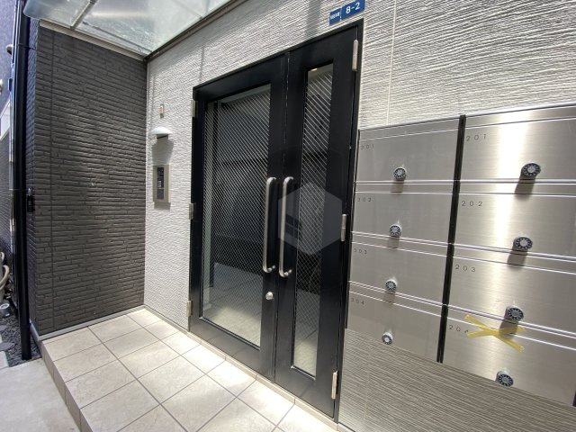セレニティ柏田本町のエントランス