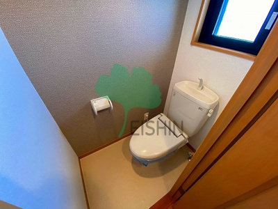 【トイレ】 | スカイウィング | 清潔感のあるトイレです。