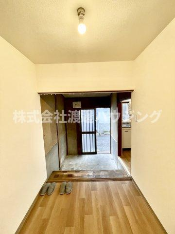 赤川3丁目貸家の居間・リビング
