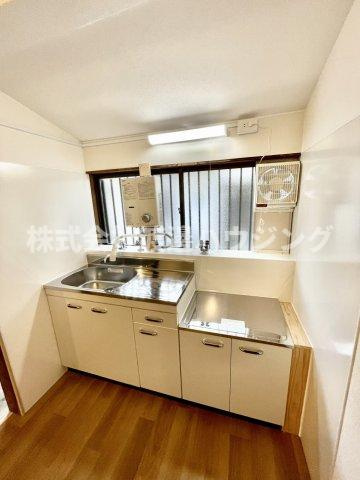 赤川3丁目貸家のキッチン