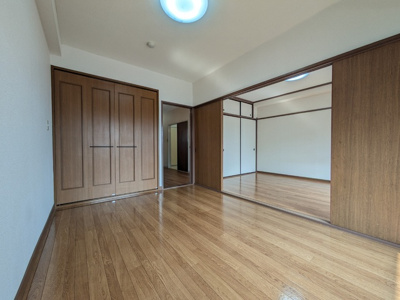 各洋室クローゼット付き