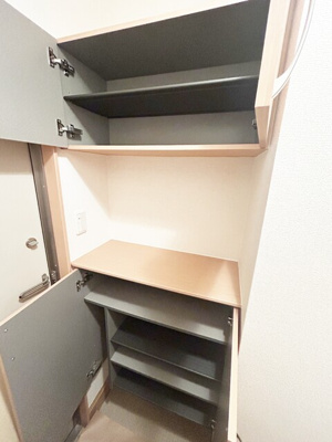 玄関の下駄箱収納