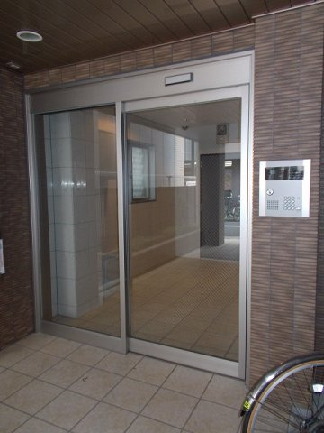 シテセレスト東砂のエントランス
