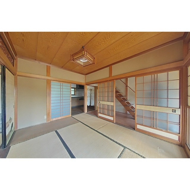 山県市大桑の一戸建ての内装