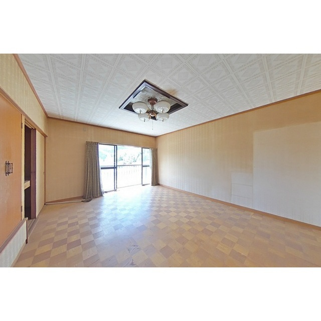 山県市大桑の一戸建ての内装