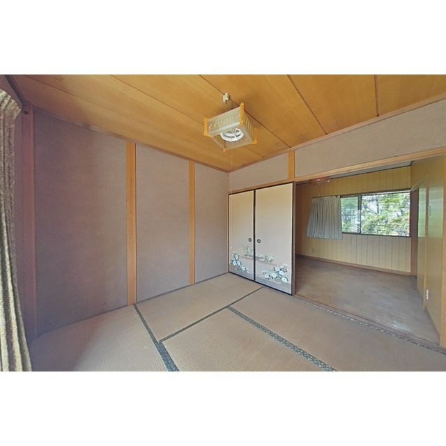 山県市大桑の一戸建ての内装
