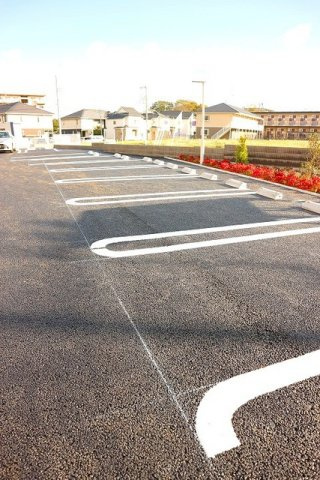 シルフィードの駐車場