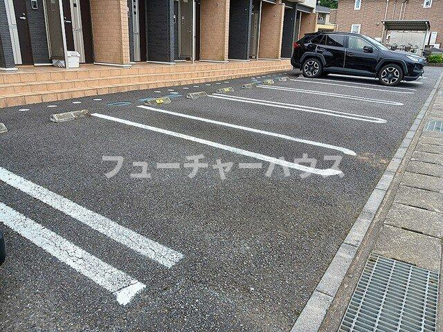 フレシールの駐車場