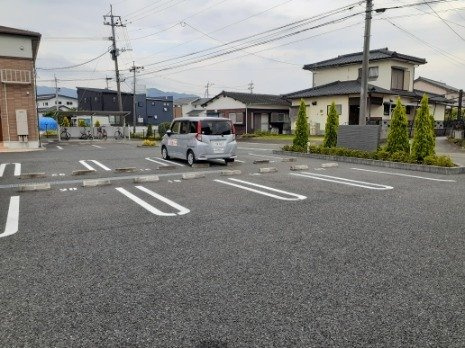 ブルゴーニュＢの駐車場