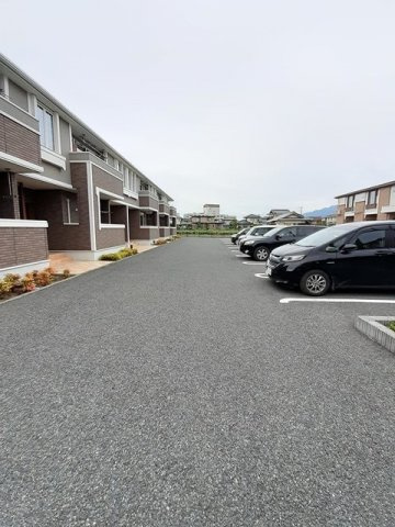 ブルゴーニュＢの駐車場