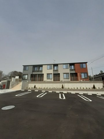 アルモニーＫの駐車場