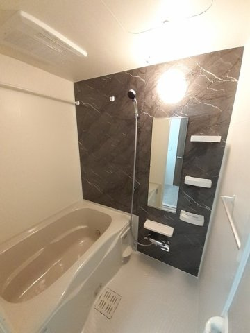 ウィステリア　Ａの浴室