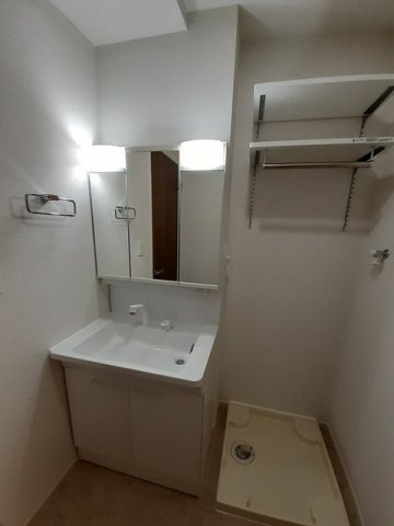 ウィステリア　Ａの洗面所