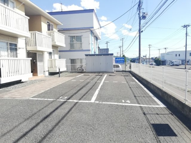セジュール・アンテの駐車場