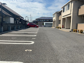 プリムローズの駐車場
