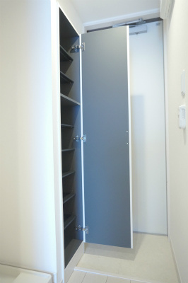 リブリ・サウザン ブライトの玄関|シンプルで使いやすい玄関です