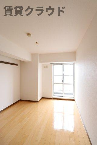 オーシャンビュー壱番館の洋室|コンパクトで使いやすい洋室です